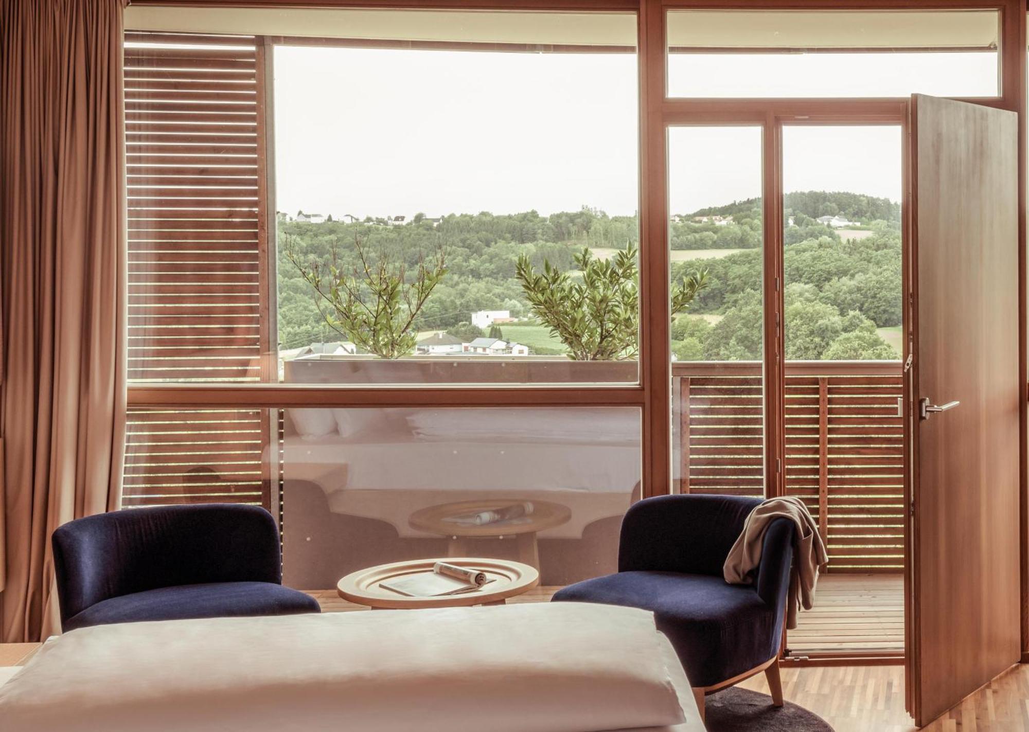 Falkensteiner Balance Resort Stegersbach - Adults Only Værelse billede A room at the hotel